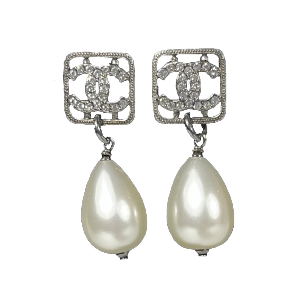 Chanel CC Pearl Earrings – Arete
